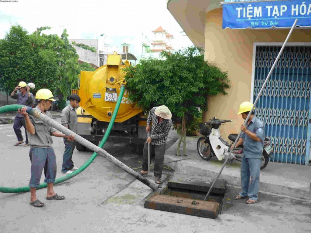 Dấu hiệu cần hút bể phốt ngay – tránh sự cố nặng hơn